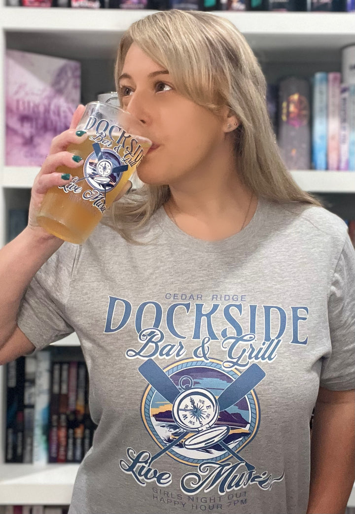 Catherine Cowles- Dockside Bar & Grill Vaso de pinta Shaker