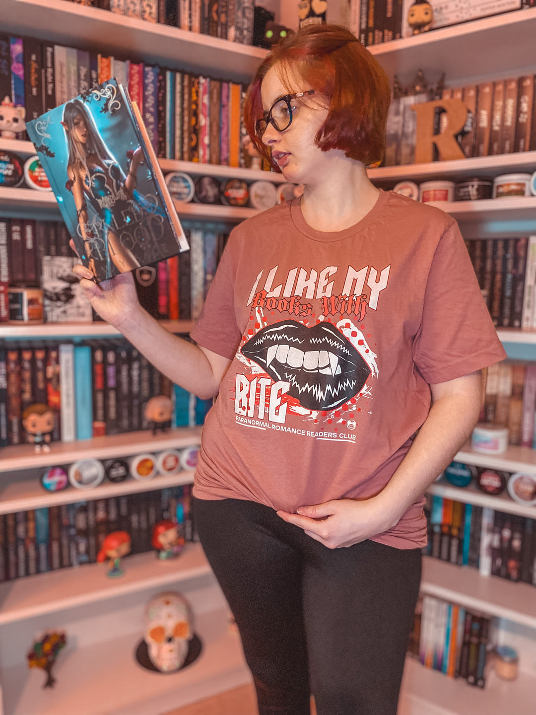 Me gustan mis libros con mordida camiseta unisex