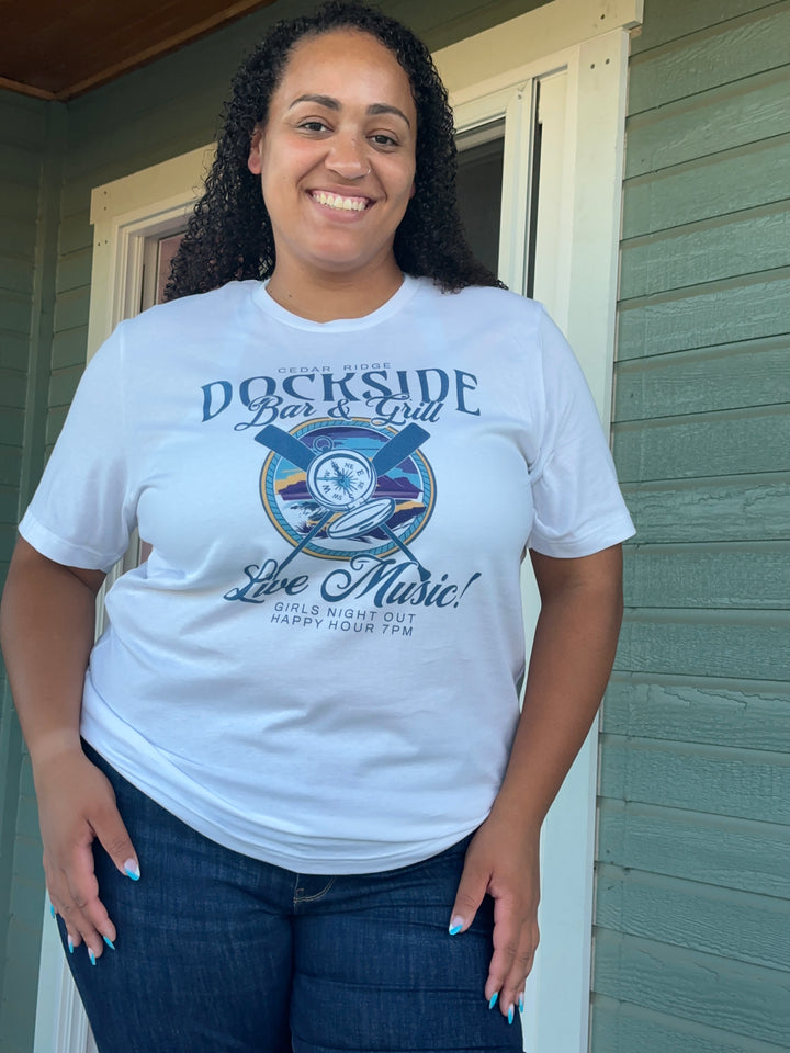 Catherine Cowles- Dockside Bar & Grill Camiseta unisex
