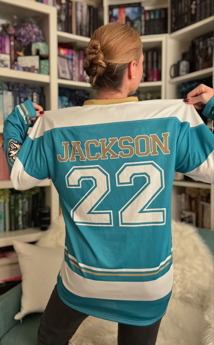 Golden Claw Celtic Wolves Recycled Hockey Fan Jersey – Novel Grounds