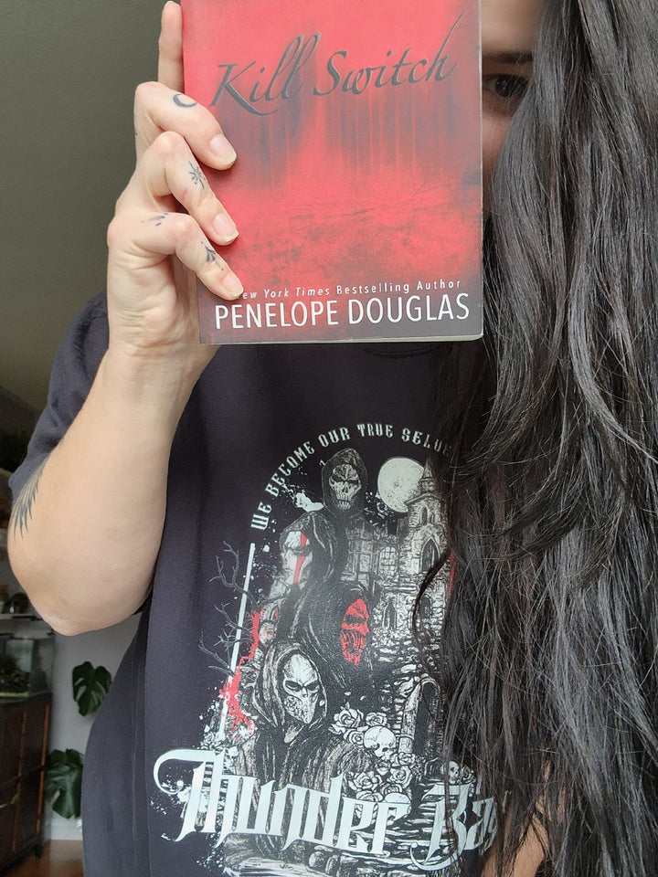 Penelope Douglas - Devil's Night Unisex T-Shirt